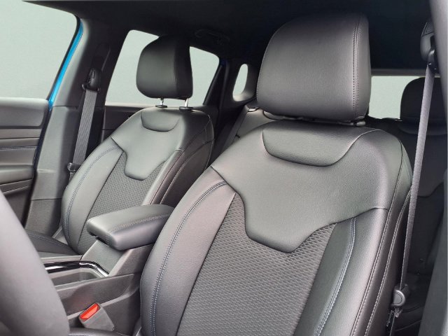New 2026 Jeep Compass Latitude AWD/4WD image 19