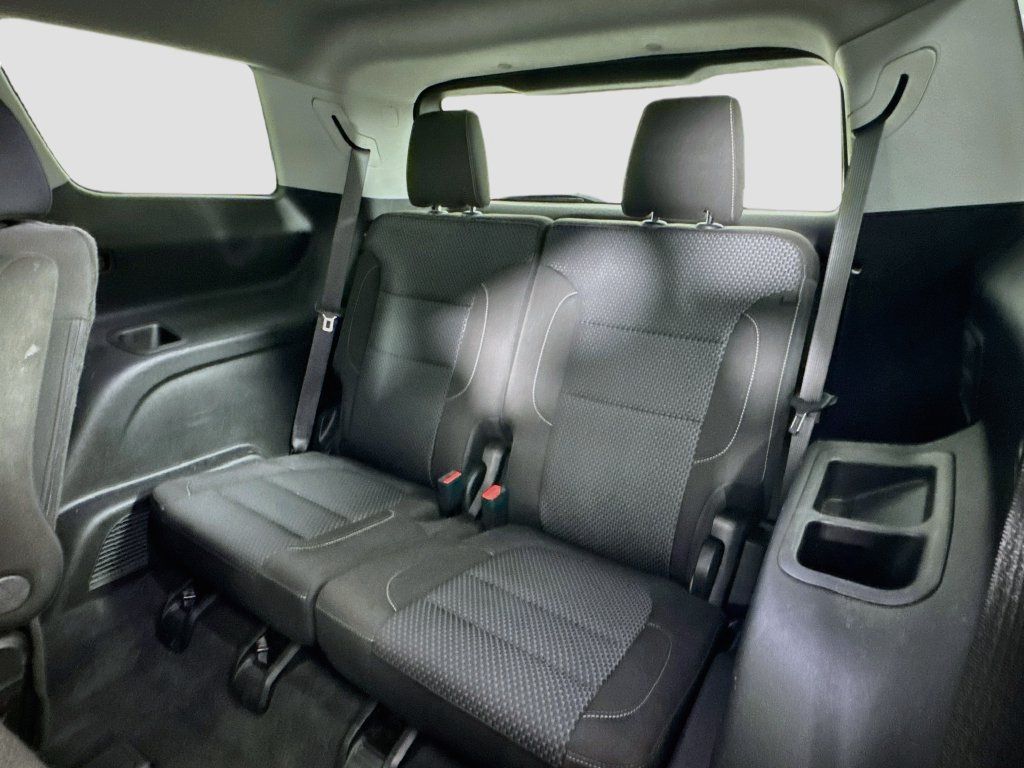 Used 2023 GMC Acadia SLE w/ Driver Convenience Package FWD image 30