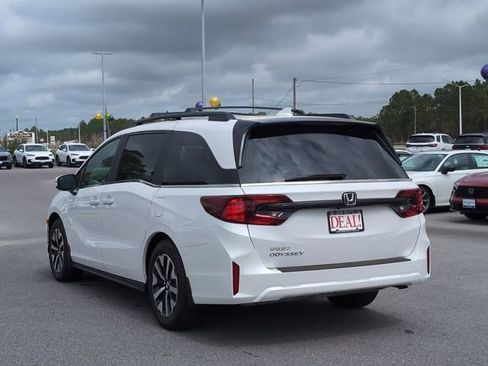 New 2026 Honda Odyssey EX-L image 3