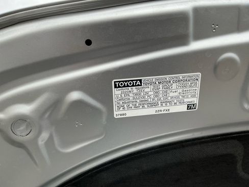 Used 2020 Toyota Prius Prime LE image 24