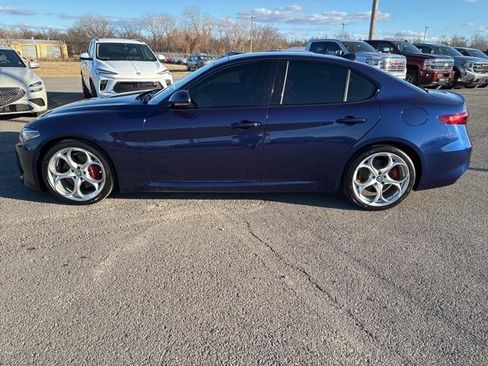 Used 2019 Alfa Romeo Giulia Ti Sport w/ Quick Order Package 22U Sport image 2