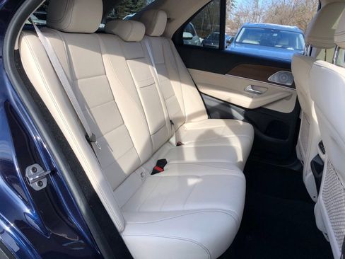 Used 2022 Mercedes-Benz GLE 350 4MATIC w/ Premium Package image 37