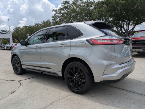 Used 2024 Ford Edge SE w/ Black Appearance Package AWD/4WD image 6