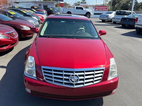 Used 2011 Cadillac DTS Luxury image 8