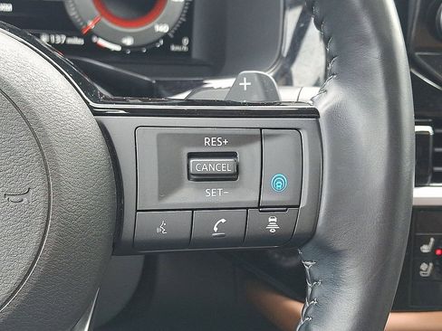 Used 2022 Nissan Pathfinder Platinum w/ Cargo Package AWD/4WD image 18