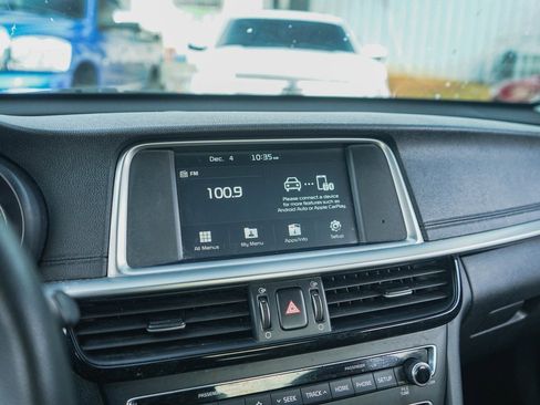 Used 2020 Kia Optima LX image 23