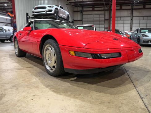 Used 1995 Chevrolet Corvette Base 2dr Convertible image 22