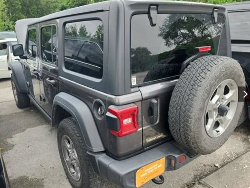 Used 2021 Jeep Wrangler Unlimited Sport AWD/4WD image 2