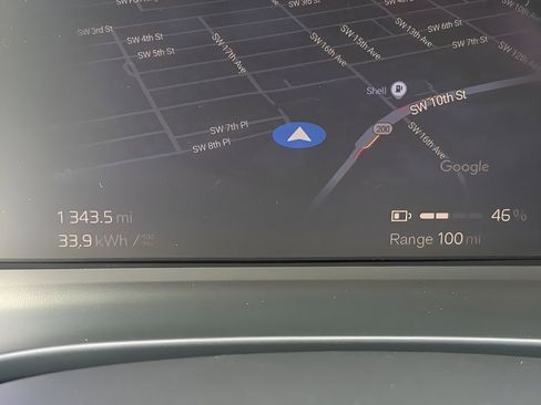 Used 2023 Volvo C40 Recharge Core image 37