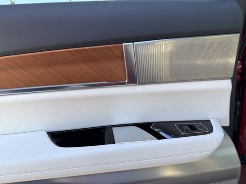 New 2026 Cadillac Vistiq Sport w/ LPO, Floor Liner Package image 19