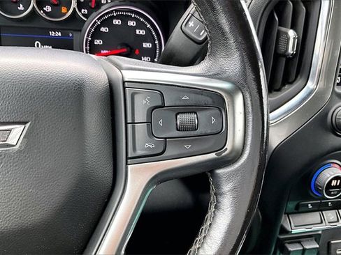 Used 2022 Chevrolet Silverado 1500 LT Trail Boss w/ Convenience Package II image 11