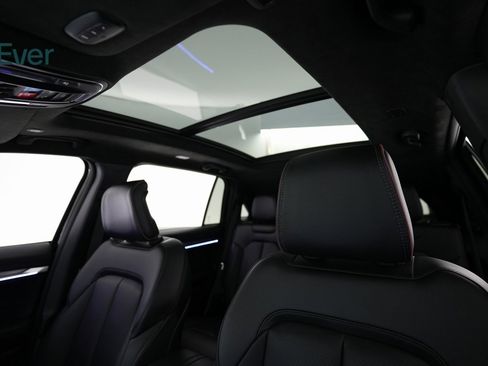 Used 2024 Jeep Wagoneer Launch Edition image 25