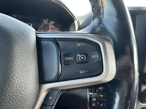 Used 2019 RAM 1500 Big Horn AWD/4WD image 40