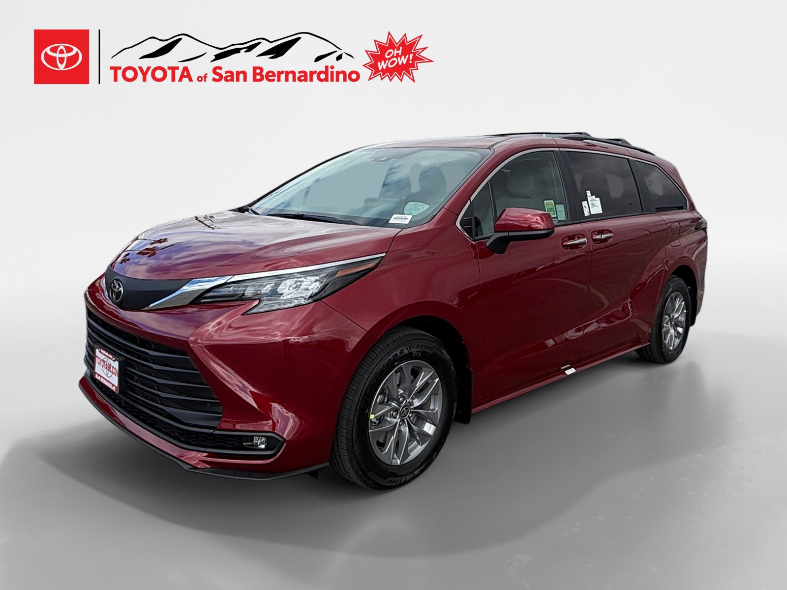 Certified 2026 Toyota Sienna XLE FWD image 1