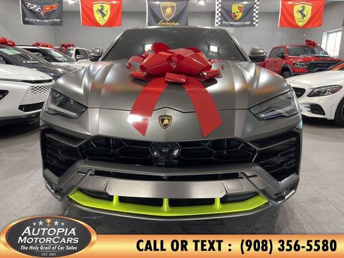Used 2022 Lamborghini Urus AWD/4WD image 9
