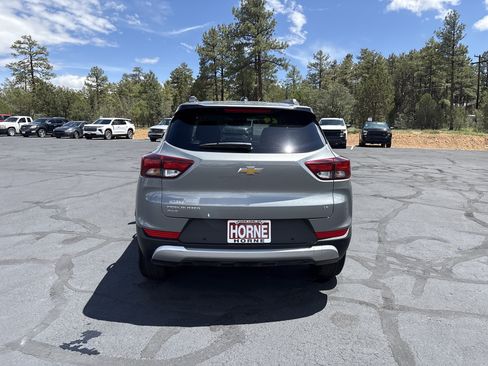Used 2024 Chevrolet TrailBlazer LT w/ Convenience Package AWD/4WD image 10