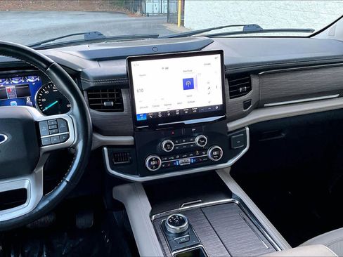 Certified 2023 Ford Expedition Limited image 6