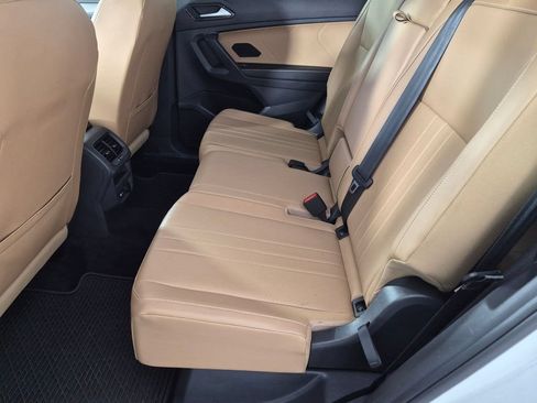 Used 2023 Volkswagen Tiguan SE FWD image 27