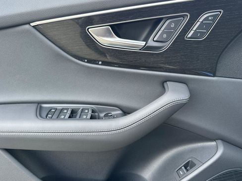 New 2026 Audi Q8 Premium Plus image 10