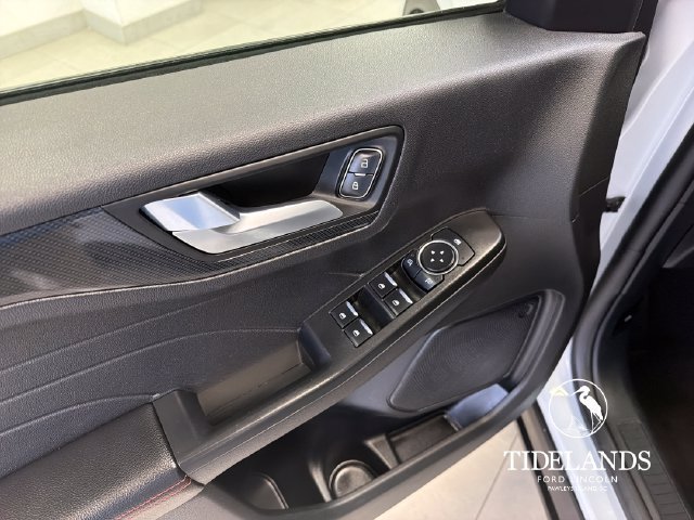 Certified 2025 Ford Escape ST-Line FWD image 15