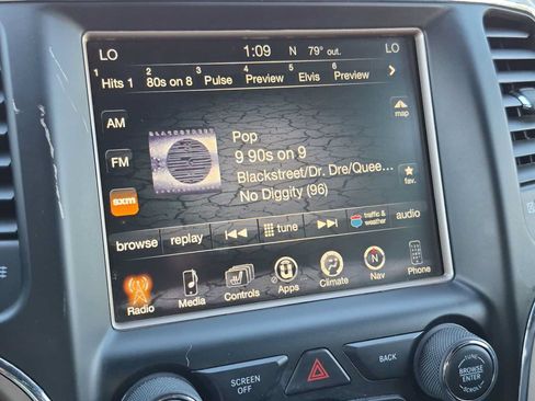 Used 2017 Jeep Grand Cherokee Overland AWD/4WD image 26