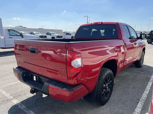 Used 2019 Toyota Tundra SR5 w/ SX Package AWD/4WD image 8