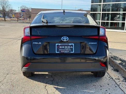 Used 2019 Toyota Prius LE image 4