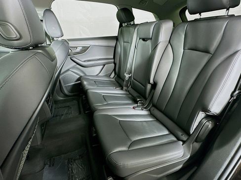 Used 2023 Audi Q7 2.0T Premium Plus w/ Premium Plus Package image 9