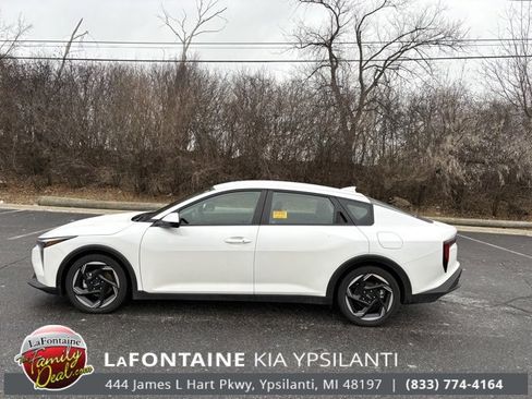 Certified 2025 Kia K4 EX image 2