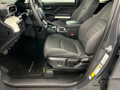 Used 2024 Toyota Tacoma TRD Off-Road image 17