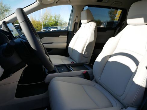 New 2026 Honda Odyssey EX-L image 11