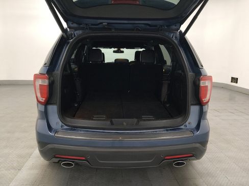 Used 2018 Ford Explorer XLT w/ Equipment Group 202A image 29