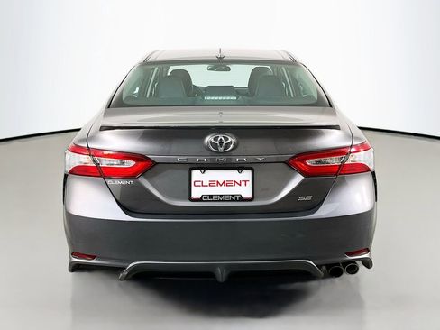 Used 2020 Toyota Camry SE image 8