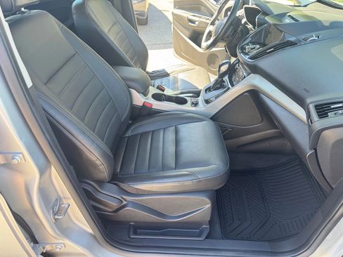 Used 2015 Ford C-MAX Energi SEL w/ Equipment Group 302A image 21