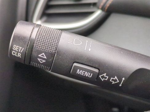 Used 2022 Chevrolet Trax LT w/ Driver Confidence Package image 26