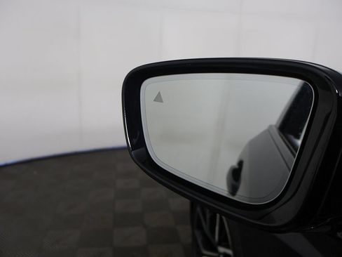 Used 2023 BMW 530i xDrive w/ M Sport Package AWD/4WD image 39