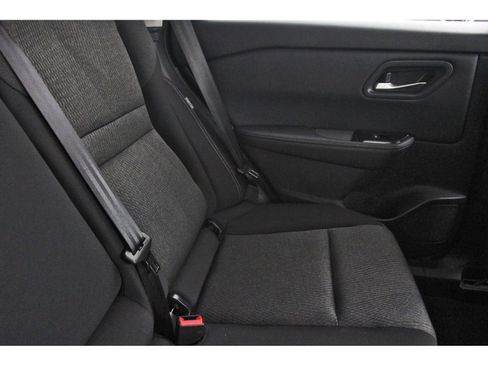 Used 2025 Nissan Rogue SV image 15