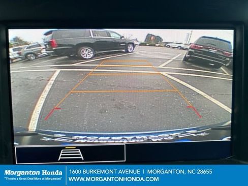 Used 2024 GMC Terrain SLE image 26