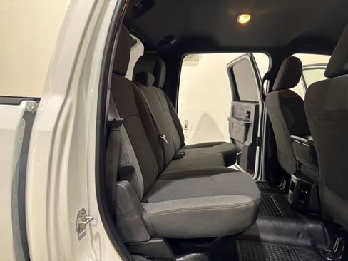 Used 2022 RAM 2500 Tradesman w/ Chrome Appearance Group AWD/4WD image 15