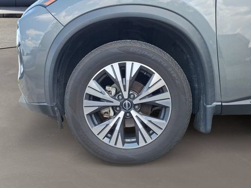 Used 2022 Nissan Rogue SV AWD/4WD image 8
