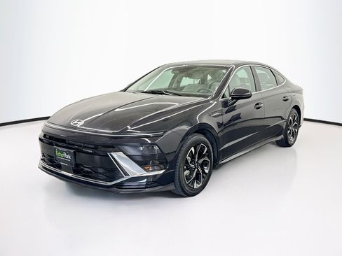Used 2025 Hyundai Sonata SEL FWD image 3