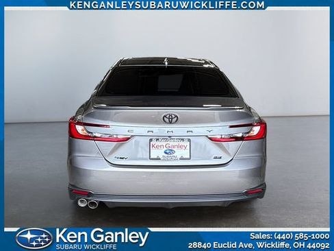 Used 2025 Toyota Camry SE FWD image 4