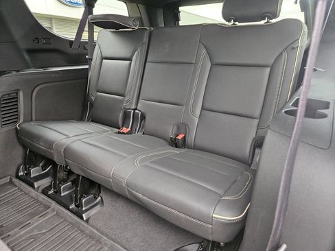 Used 2023 GMC Yukon XL SLT AWD/4WD image 23