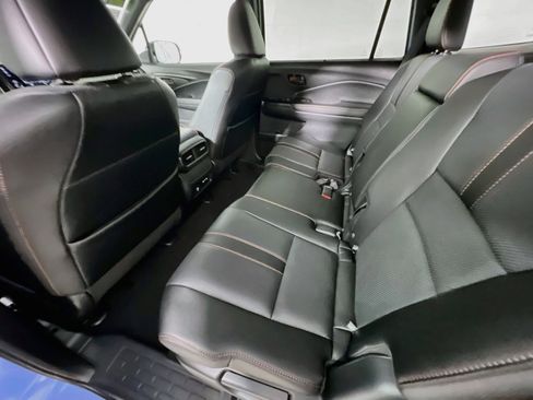 Used 2025 Honda Passport TrailSport image 29