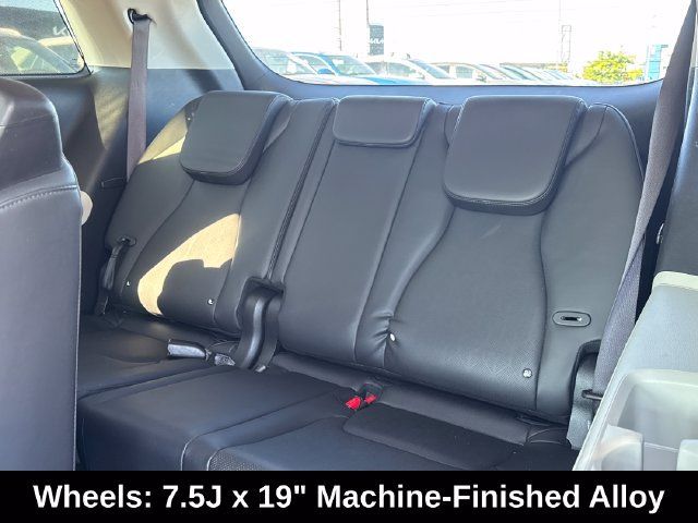 Used 2024 Kia Carnival EX FWD image 15