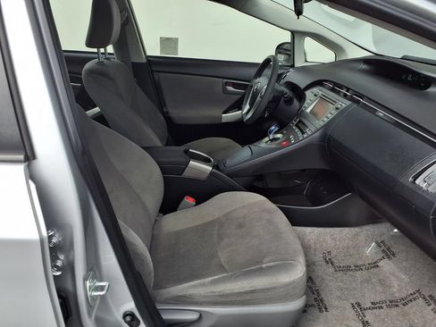 Used 2015 Toyota Prius Two FWD image 35