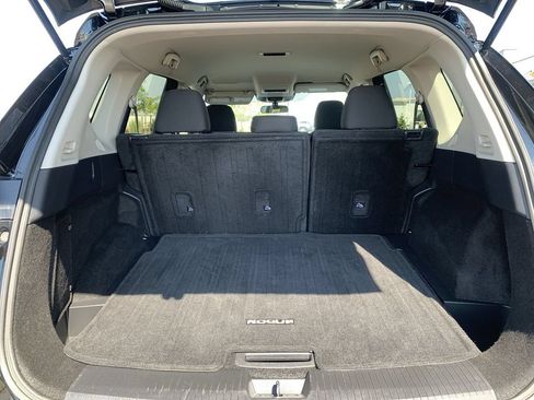 Used 2024 Nissan Rogue S AWD/4WD image 12