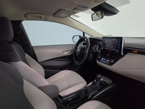 Used 2021 Toyota Corolla LE w/ LE Convenience Package FWD image 22