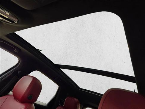 Used 2021 Porsche Cayenne image 16