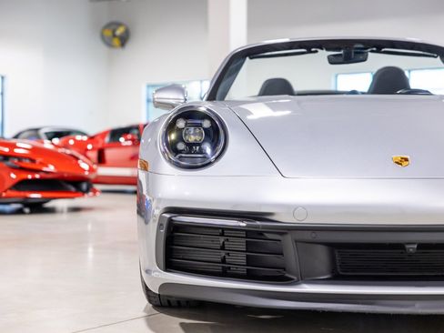 Used 2024 Porsche 911 Carrera S w/ Sport Package image 16